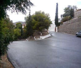 Drumul din spatele Manastirii